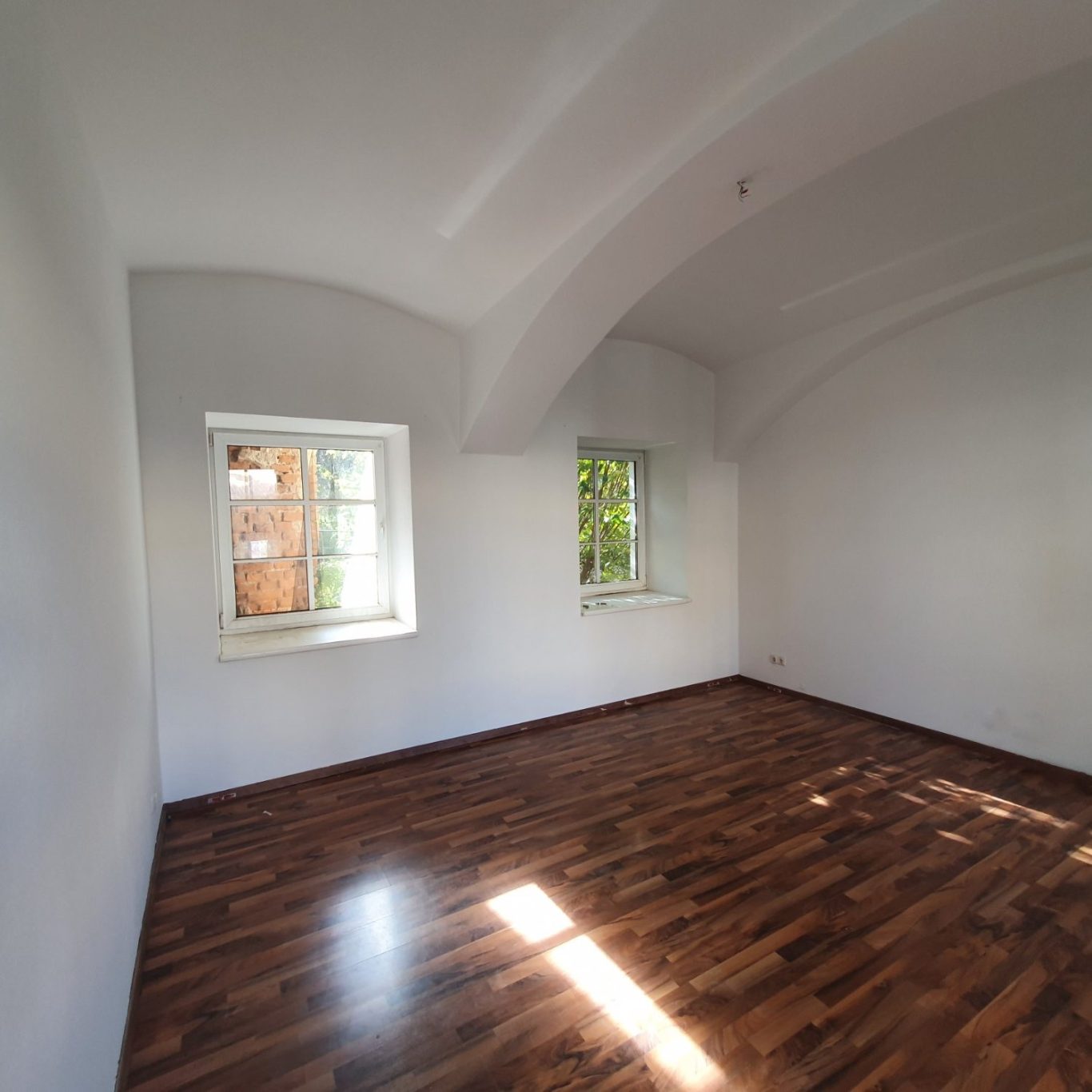 Linz, St. Pölten, Krems, Amstetten, Melk, Scheibbs, Zwettl, Freistadt, Perg, Mauthausen, Enns, Traun, Wieselburg, Pöchlarn, Mank, Purgstall,